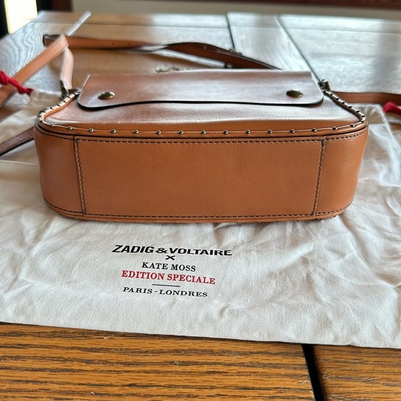 ZADIG & VOLTAIRE

Kate Bag in brown new with tags and dust bag . - Picture 16 of 16